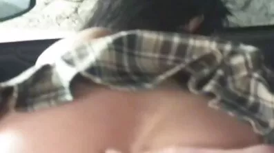 Поліцейський трахкає в українське порно відео машині жінки на великій швидкості