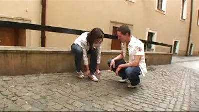 Весела блондинка хоче осідлати свого приятеля по кицьці українське порно безкоштовно
