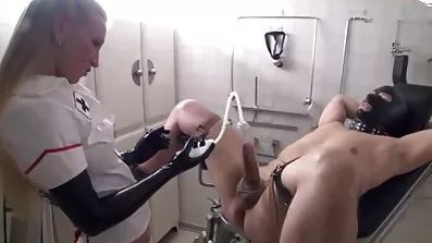 Товстий Чоловік і жінка займаються основним українське порно відео здоровим сексом